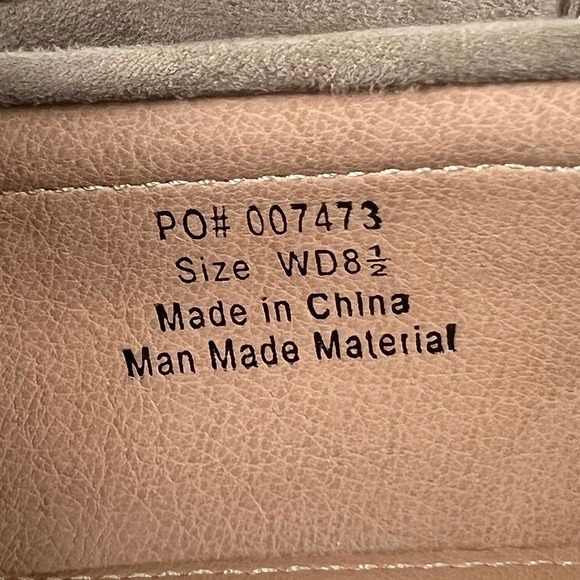 JOURNEE COLLECTION ERIKA VEGAN LEATHER LOAFERS IN TAUPE NWOT WOMEN'S SIZE 8.5 - Picture 10 of 12